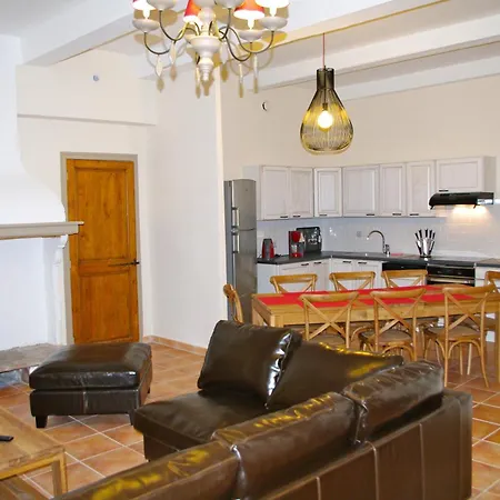 Guest house Chateau Le Vergel Authenac 3*