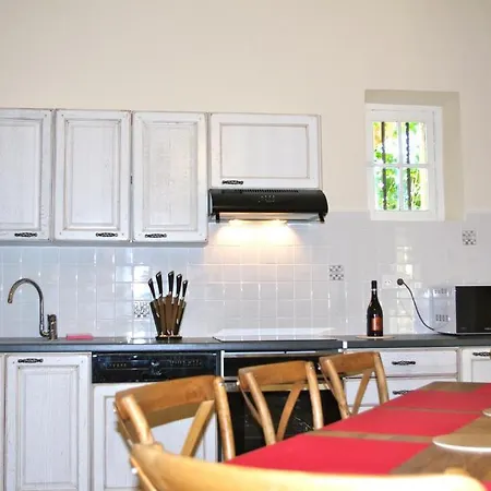 Chateau Le Vergel Authenac 3*