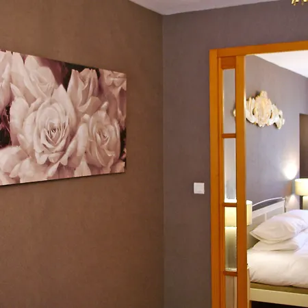 Chateau Le Vergel Authenac 4*