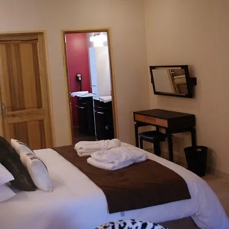 Casa de hóspedes Chateau Le Vergel Authenac 4*