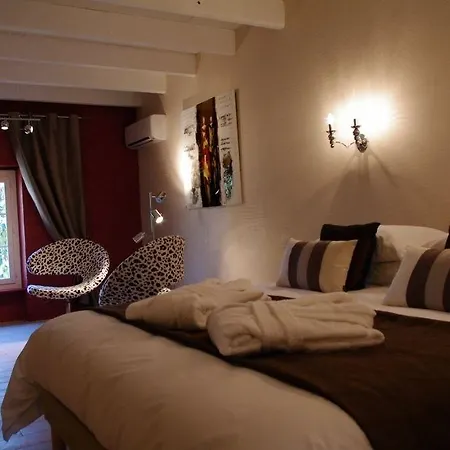 Guest house Chateau Le Vergel Authenac 4*