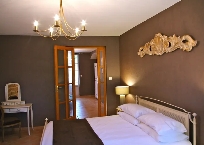 Chateau Le Vergel Authenac 4*