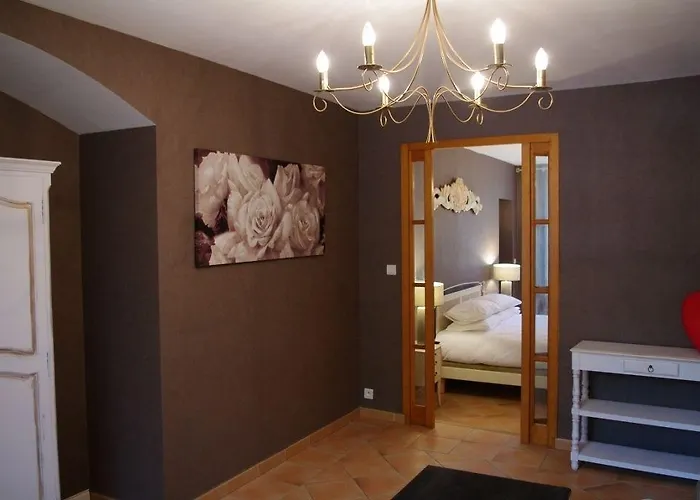 Chateau Le Vergel Authenac 4*