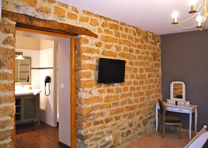 Pensión Chateau Le Vergel Authenac 4*